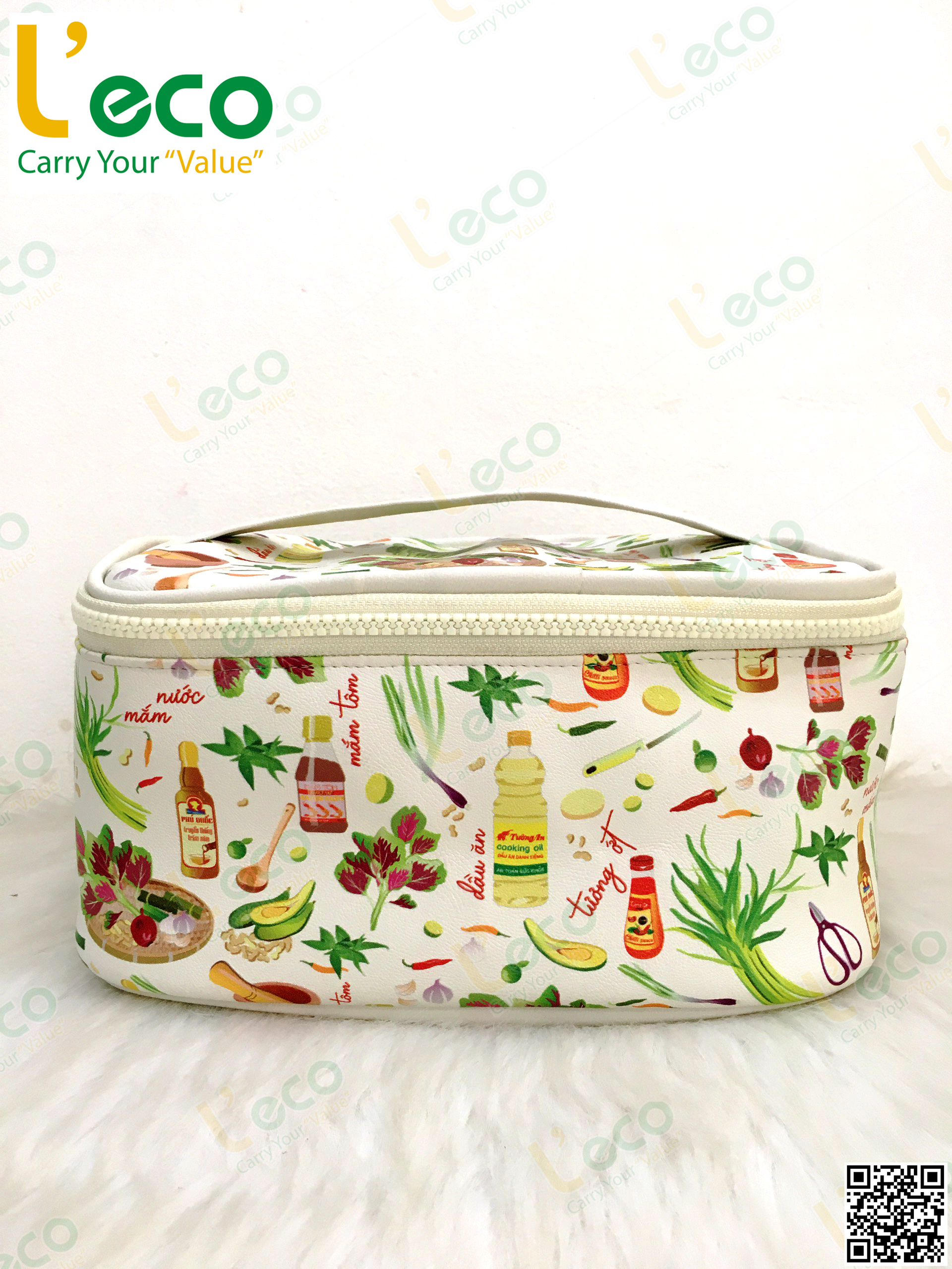 Simili cosmetic bag manufactured by AVT