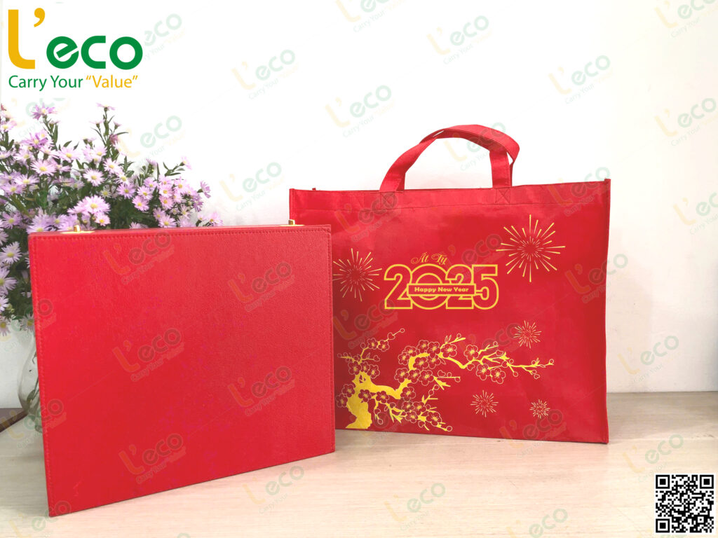 Tet gift bags