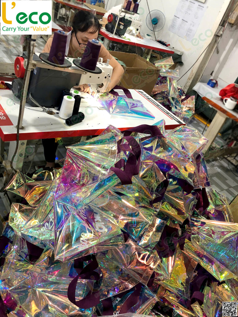 L'eco Manufacturing Workshop – Hologram bags