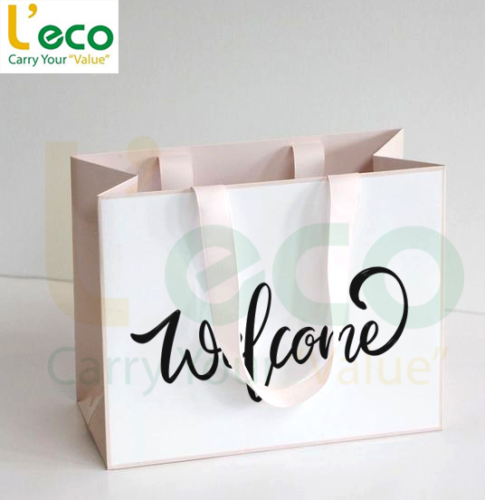 IMPRESS CUSTOMERS WITH PAPER BAGS