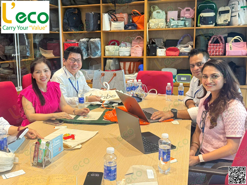 In-person meeting with canvas bag customers